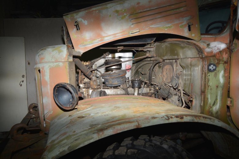 Зил 157 под капотом