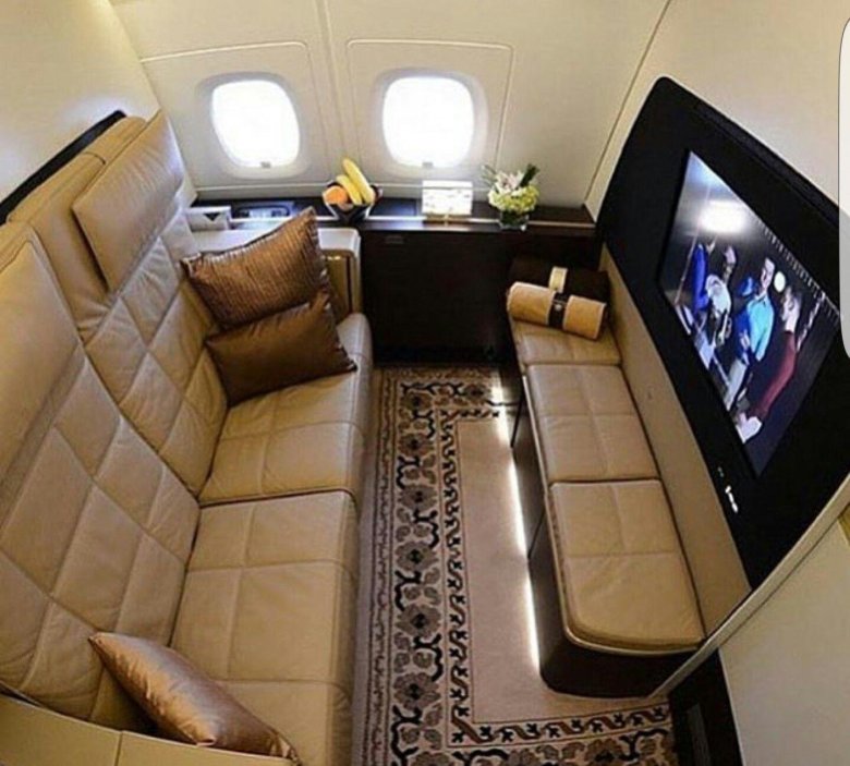 Бизнес класс самолет