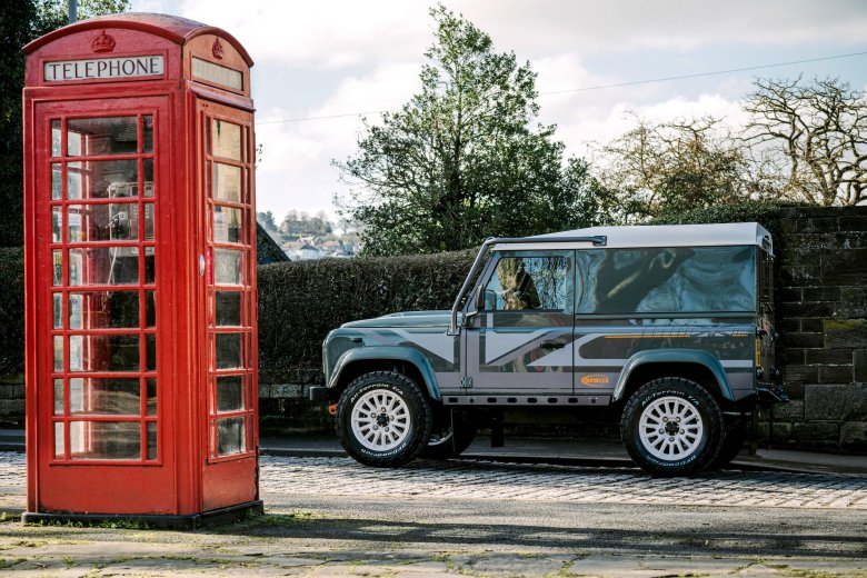 Внедорожник land rover defender