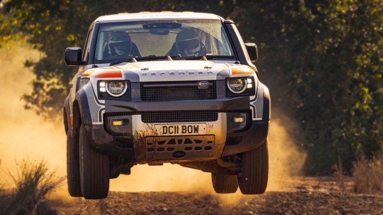 Land rover defender 90 rally