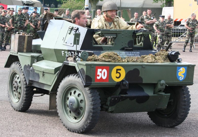 Бронеавтомобиль dingo 2