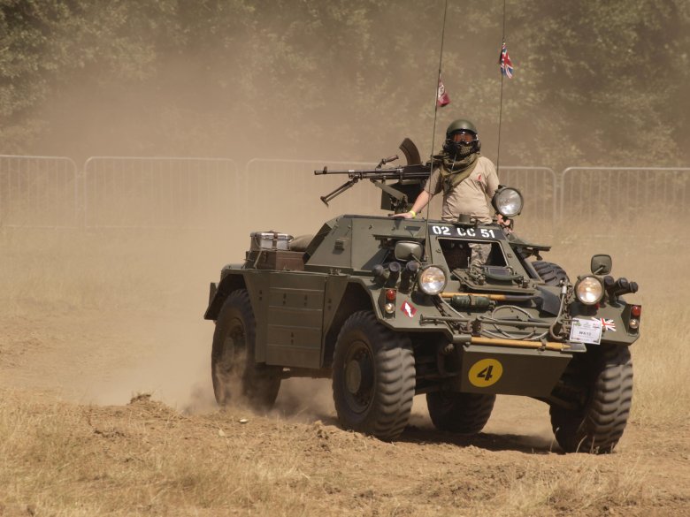 Феррет бронеавтомобиль