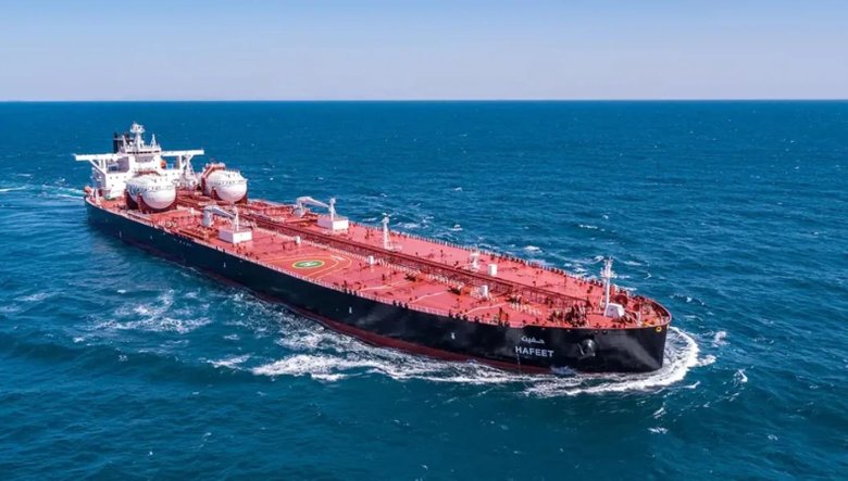 Морской нефтеналивной танкер