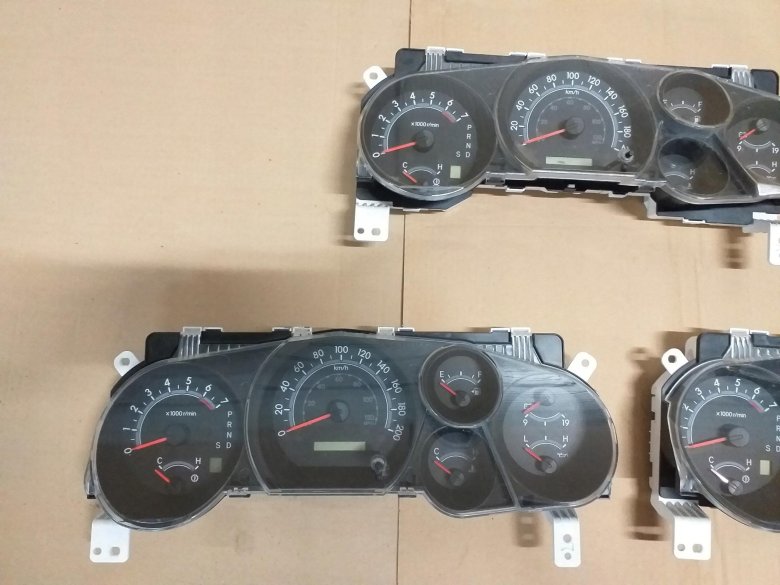 Toyota tundra приборная панель