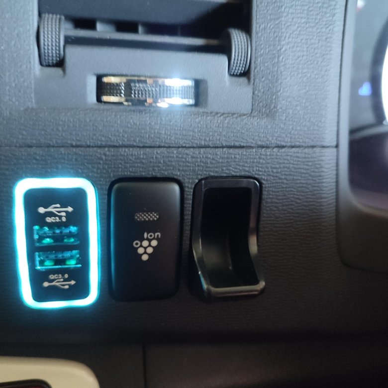 Кнопки тойота исис