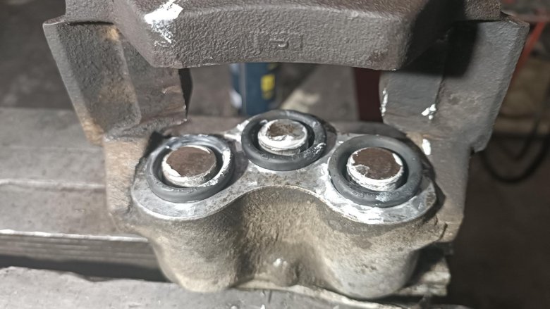 Переборка суппорта нива шевроле