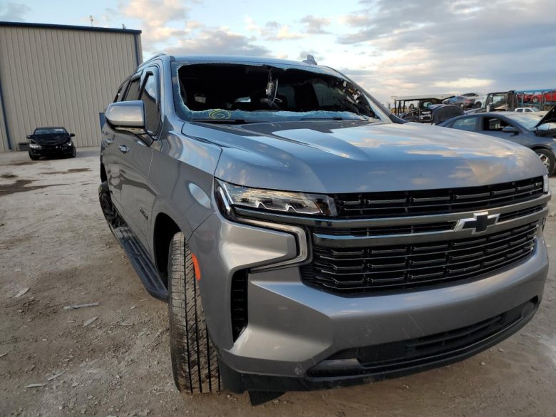 Chevrolet tahoe 2021