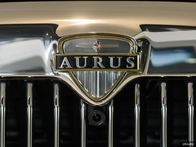 Автомобиль aurus
