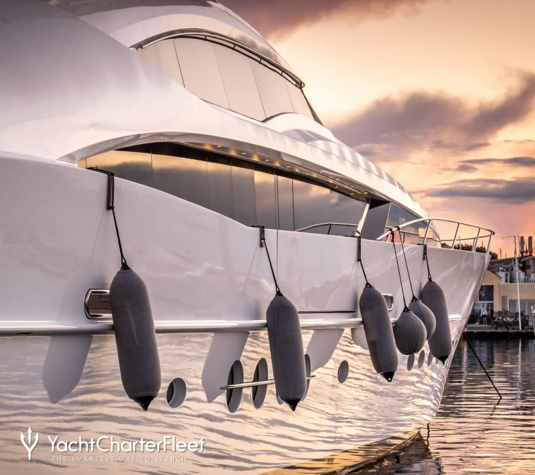 Роскошная яхта