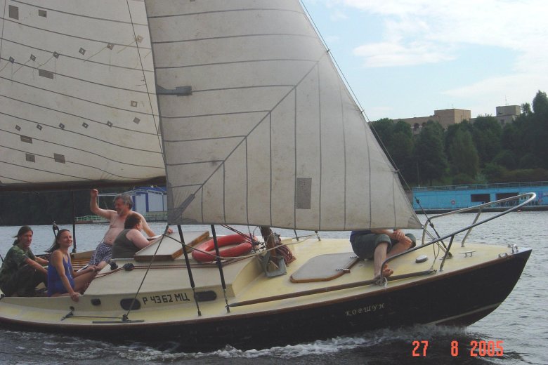 Парусно-моторная яхта «ассоль»