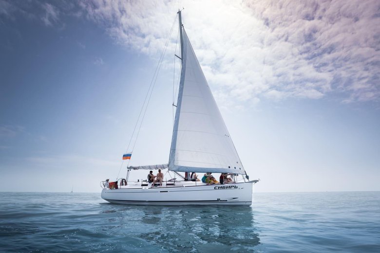 Парусная яхта сочи