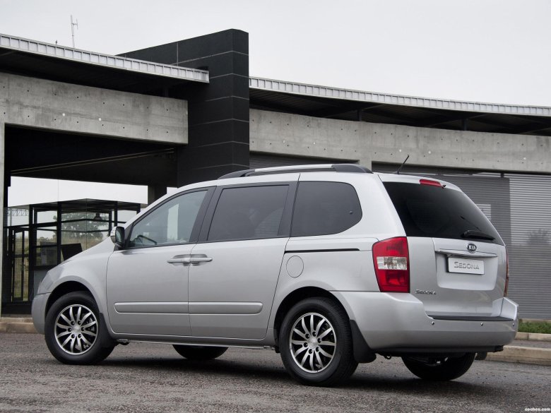 Kia sedona 2010