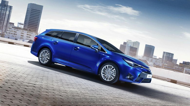 Toyota avensis универсал 2018
