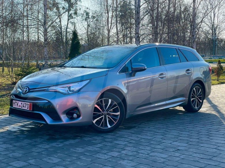 Тойота авенсис 2018