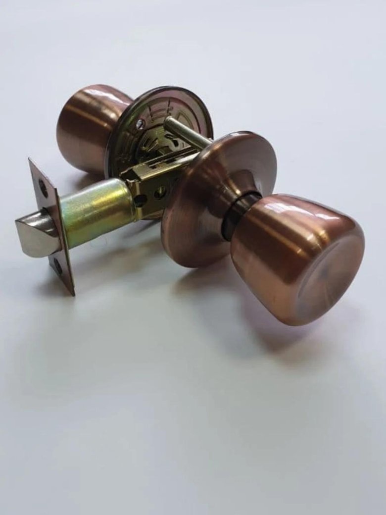 Ручка защелка дверная межкомнатная кноб