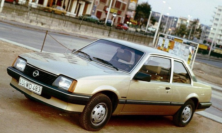 Opel ascona c