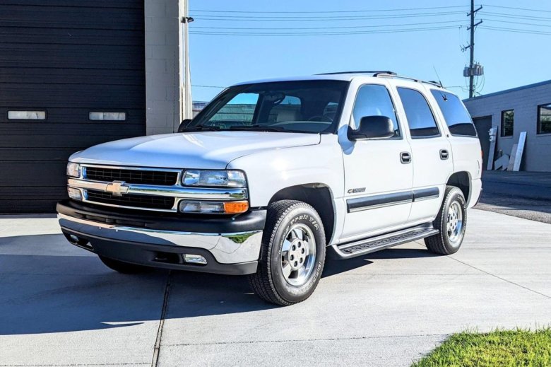 Chevrolet tahoe 2
