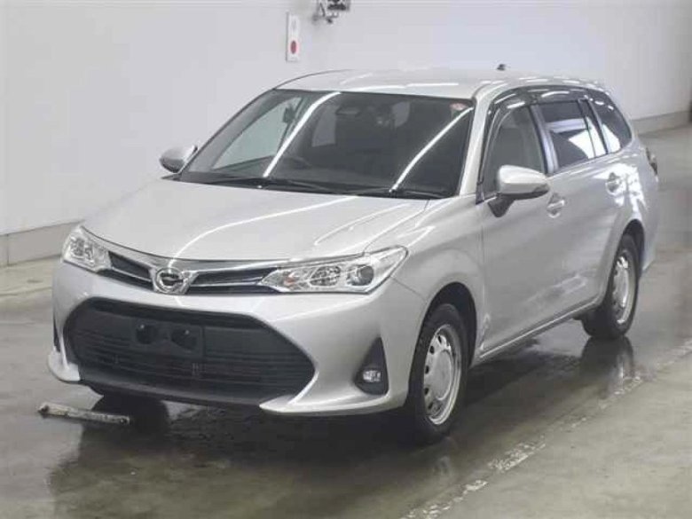 Toyota corolla fielder 2018