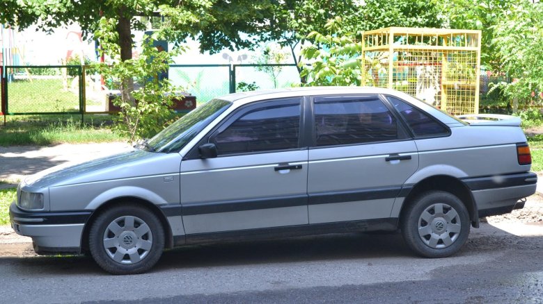 Фольксваген пассат 1989г