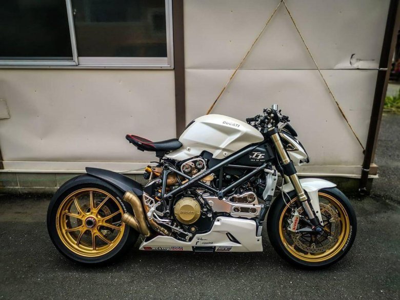 Дукати монстр кастом