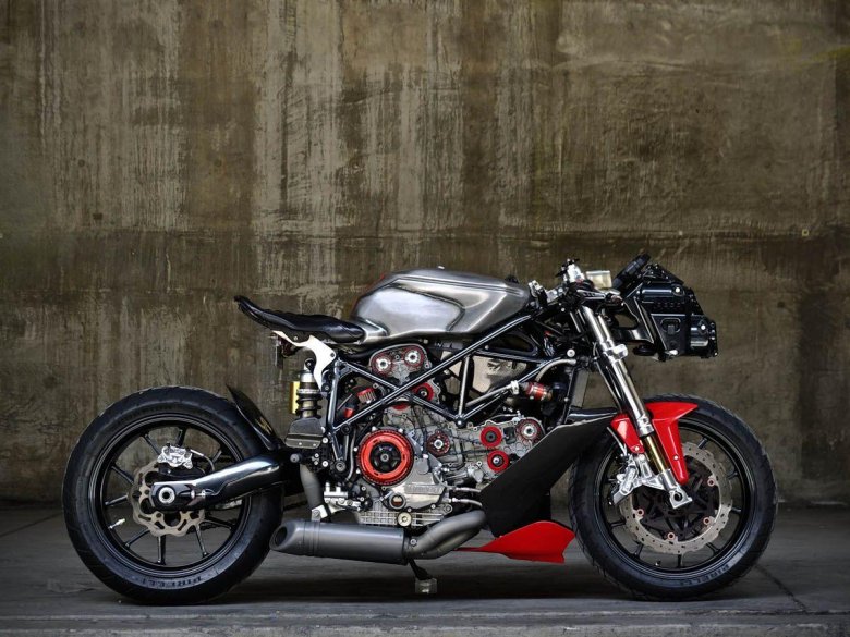 Мотоцикл дукати кастом