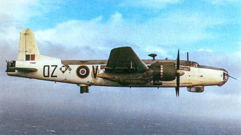 Виккерс веллингтон бомбардировщик