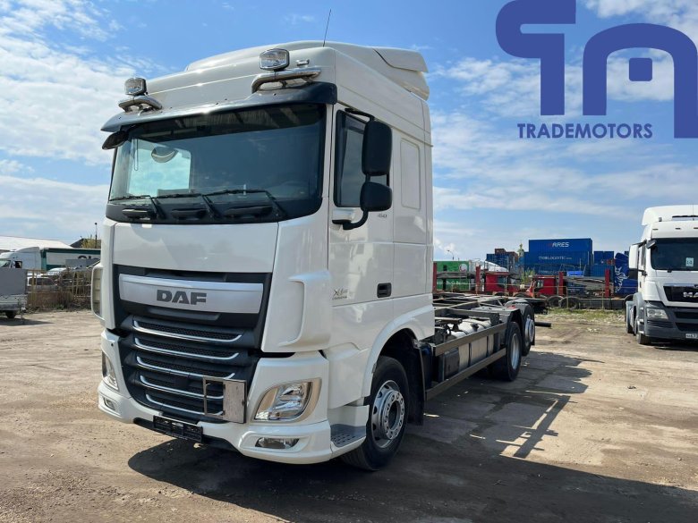 Контейнеровоз daf xf 460