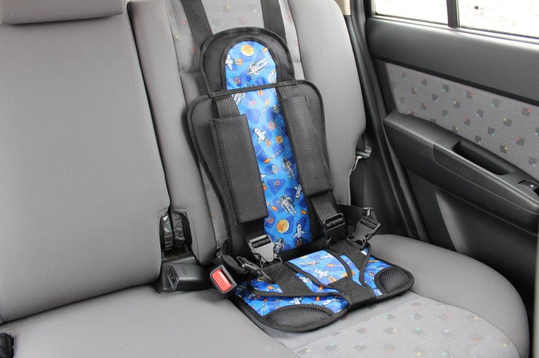 Детское кресло бескаркасное автомобильное