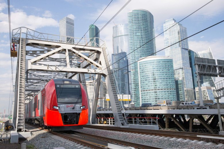 Электропоезд ласточка москва-сити