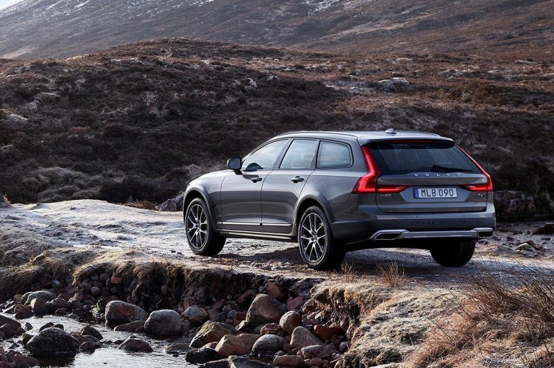 Volvo xc90 cross country