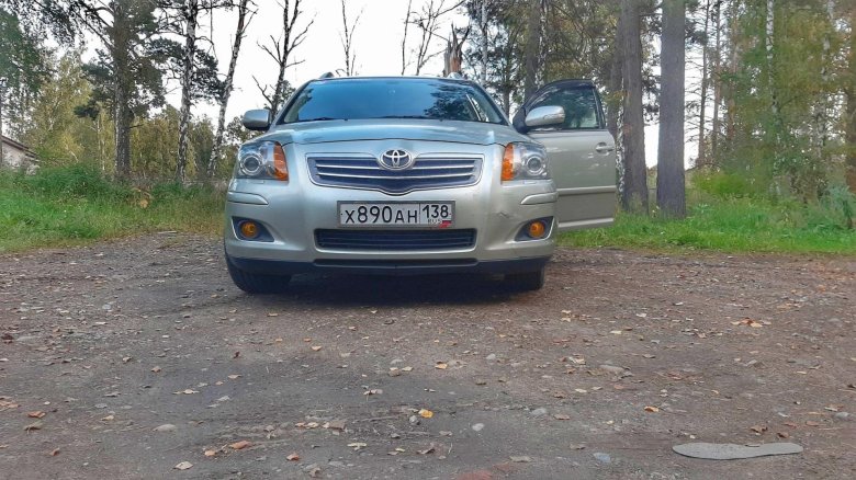 Toyota avensis 2007 универсал