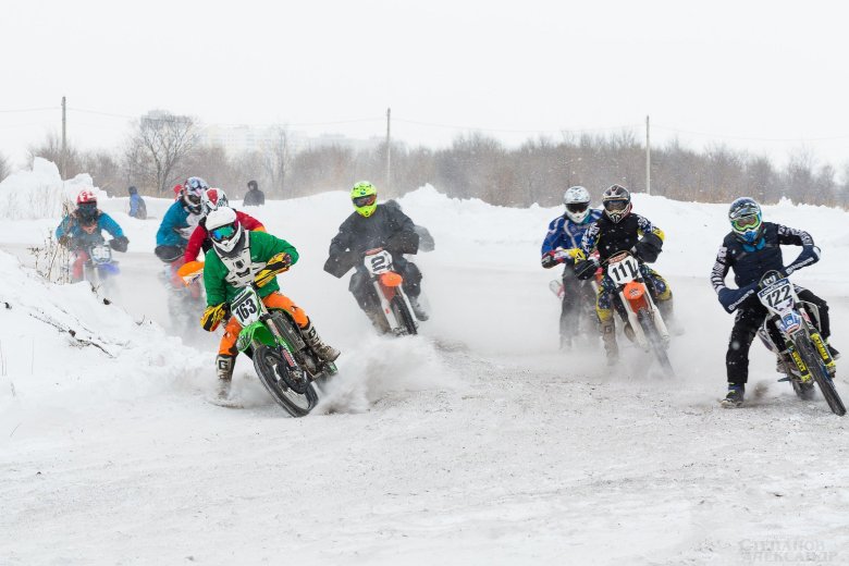 Мотокросс девушки