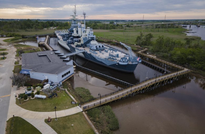 Uss alabama battleship memorial park