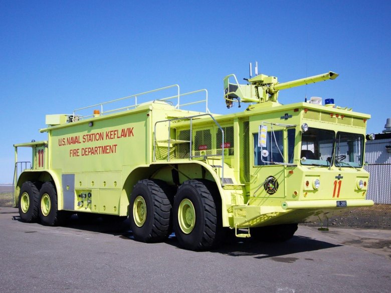 Аэродромная пожарная машина oshkosh