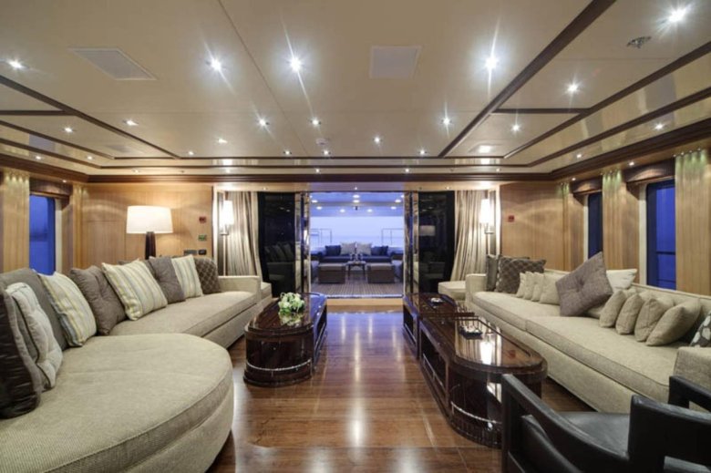 Яхта путина сириус