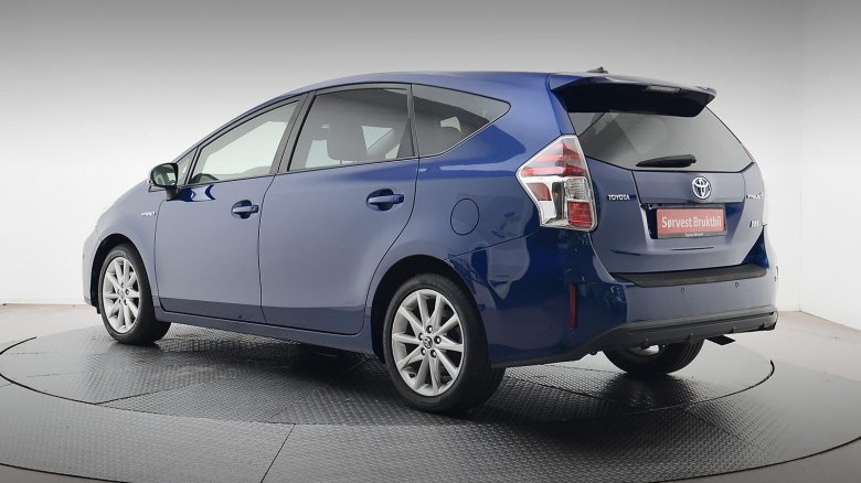 Toyota prius v ( ) 2014
