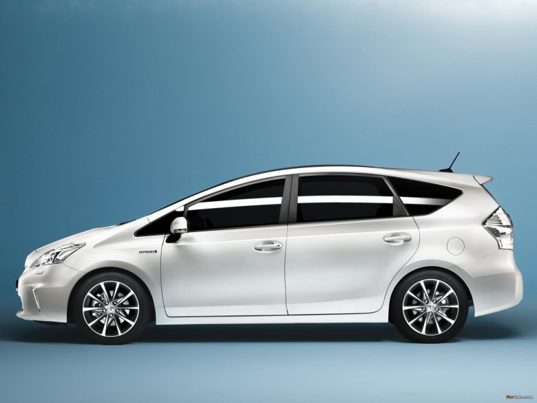 Toyota prius alpha 2012