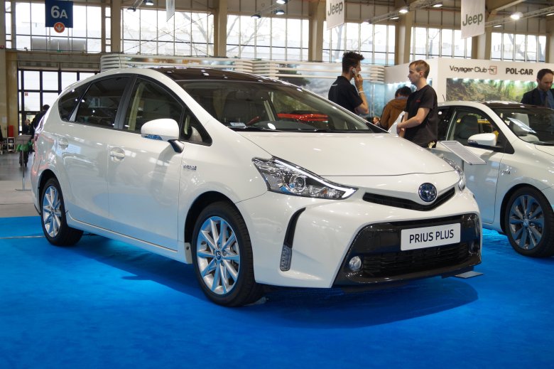 Toyota prius plus 2016