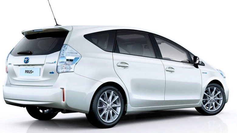 Toyota prius v plus