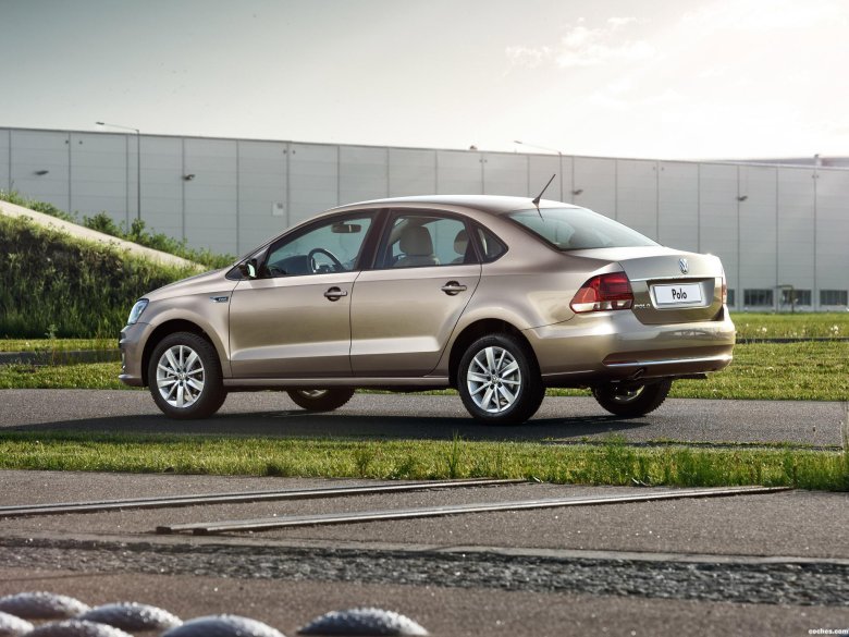 Volkswagen polo sedan 2015