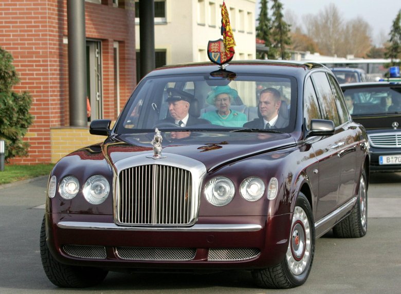 Bentley state limousine елизаветы ii