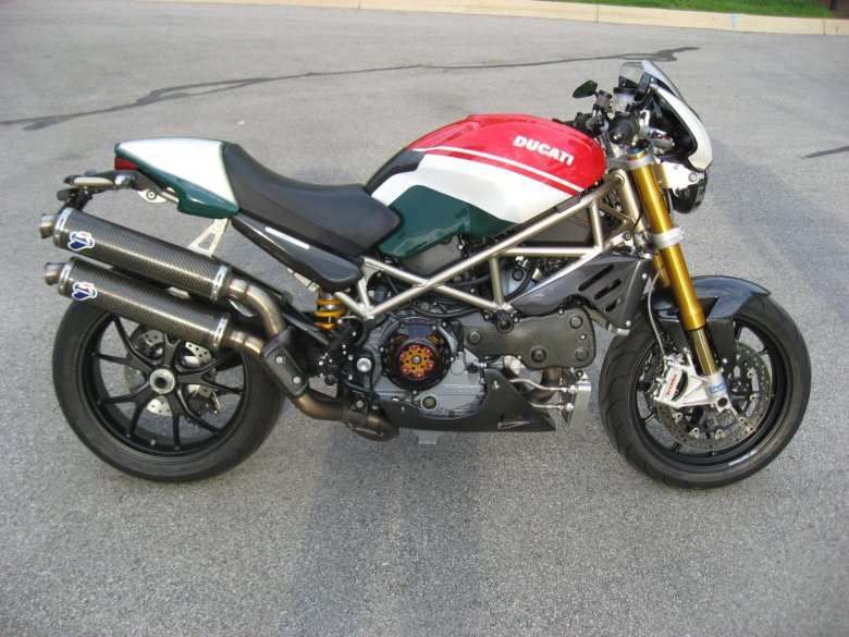 Ducati monster s 4
