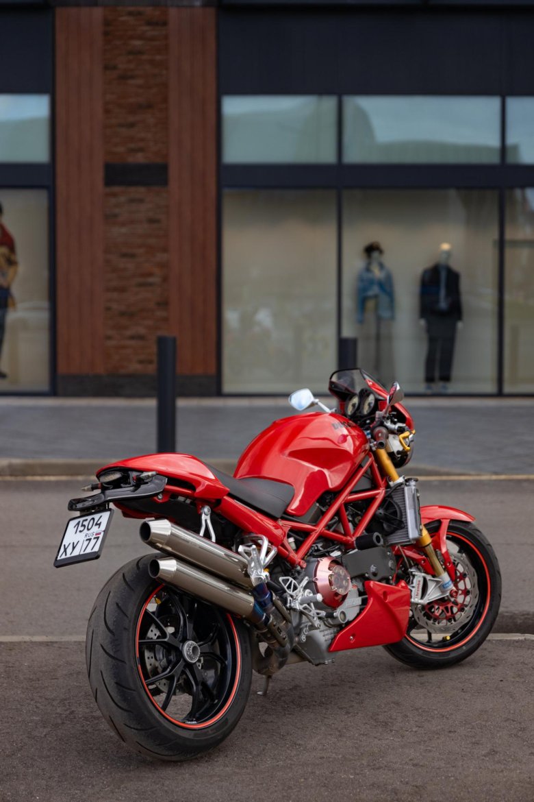 Дукати монстр