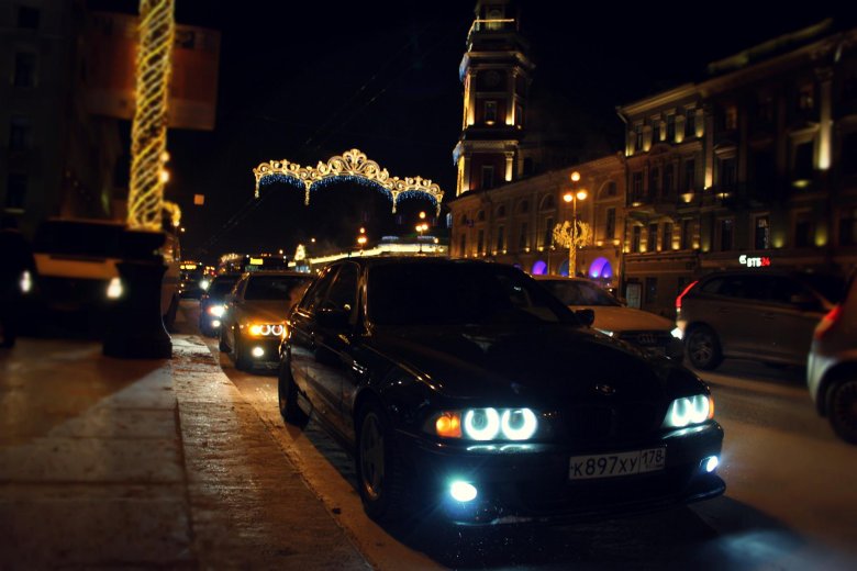 Бмв е38 ночью