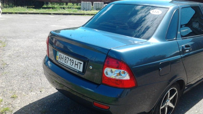 Приора седан