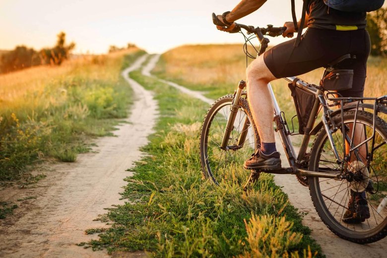 Велосипед летом