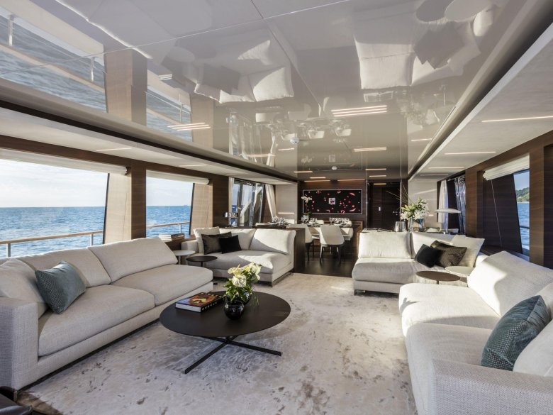 Custom line navetta 37