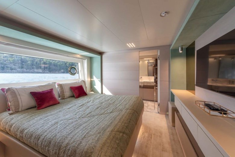 Роскошная яхта