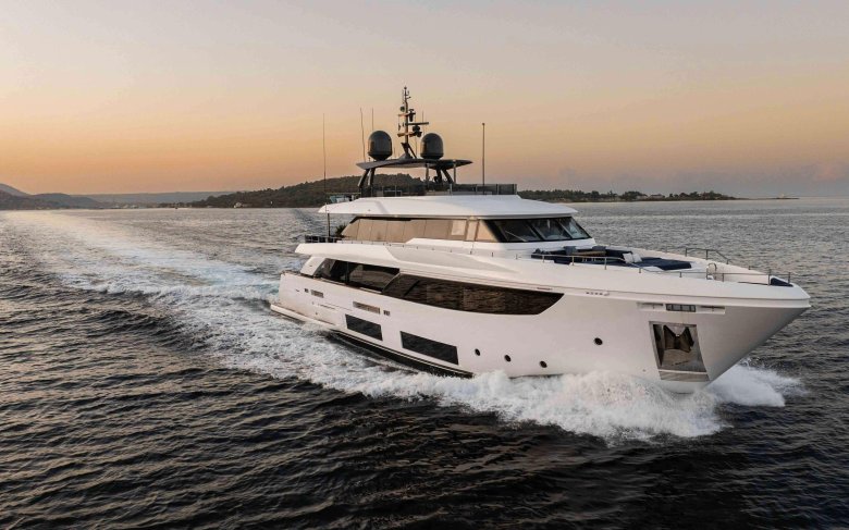 Яхта navetta 37