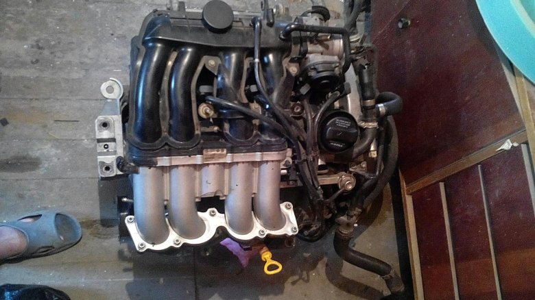 Двигатель 1 8